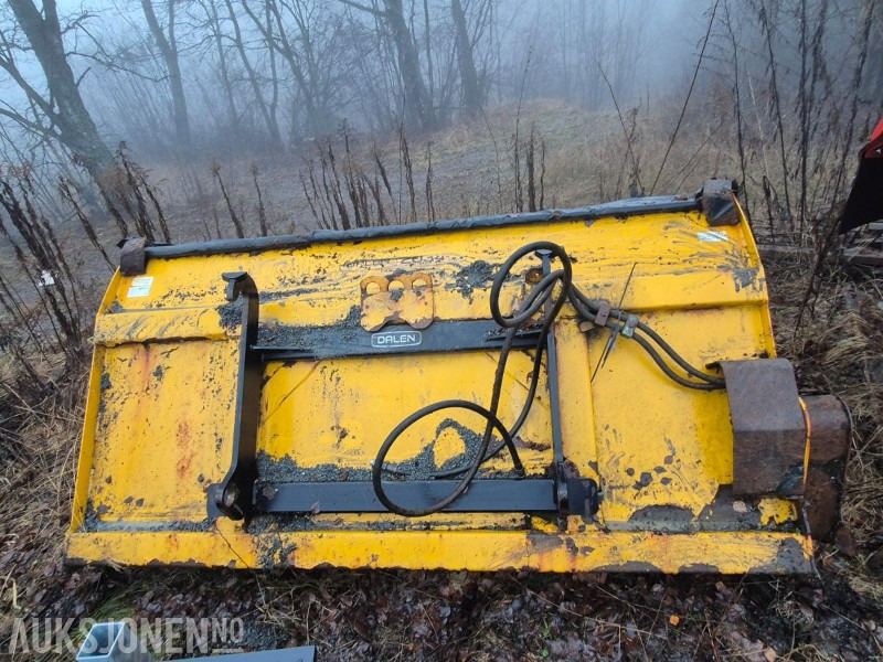 2016 Dalen Dalen 2034-W, sandstrøer / strøkasse - Landmaschine: das Bild 2 2016 Dalen Dalen 2034-W, sandstrøer / strøkasse - Landmaschine: das Bild 2