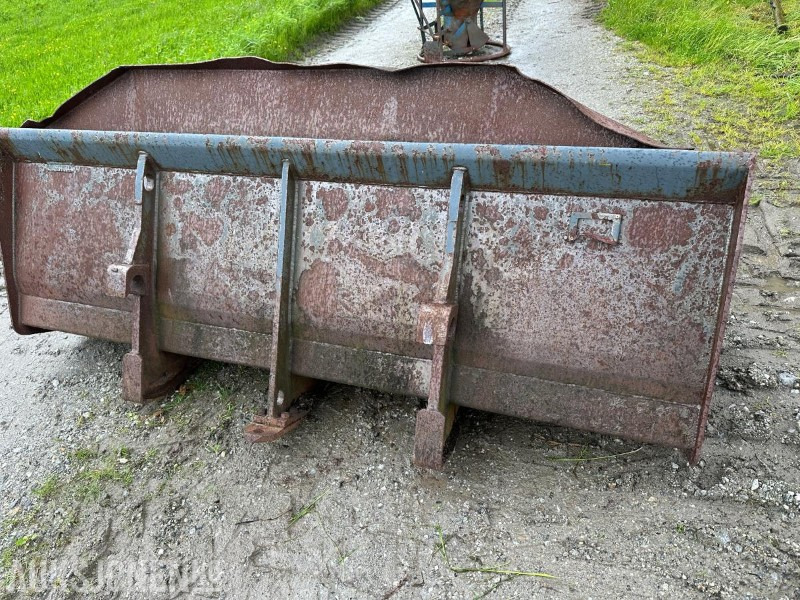 SKUFFE TIL MERLO LASTER - Ladeschaufel: das Bild 2 SKUFFE TIL MERLO LASTER - Ladeschaufel: das Bild 2