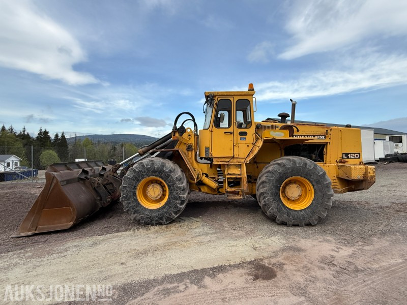 Volvo L120 Hjullaster - 4x4 - Gjerstad 2900L skuff - Nylig byttet dekk - Vekt montert - Radlader: das Bild 3 Volvo L120 Hjullaster - 4x4 - Gjerstad 2900L skuff - Nylig byttet dekk - Vekt montert - Radlader: das Bild 3