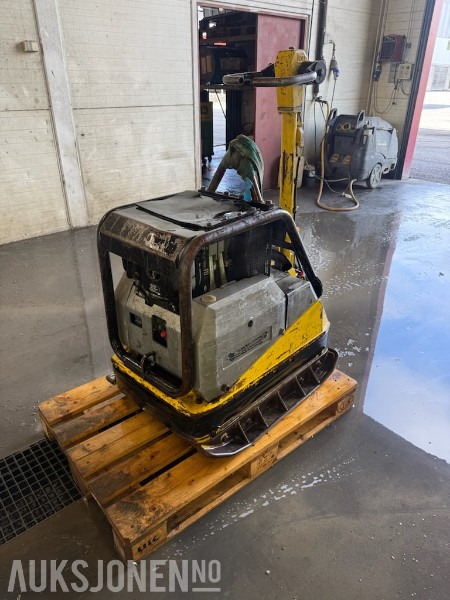 Wacker Supra Vibroplate - Walzen: das Bild 3 Wacker Supra Vibroplate - Walzen: das Bild 3