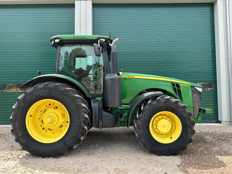 John Deere 8335R AutoPower - Traktor: das Bild 4 John Deere 8335R AutoPower - Traktor: das Bild 4