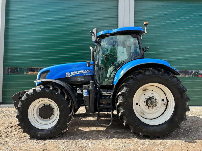 New Holland T7.235 Power Command - Traktor: das Bild 3 New Holland T7.235 Power Command - Traktor: das Bild 3