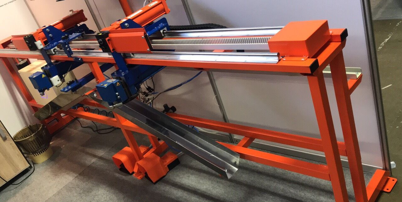 Wise Service Automatic double-headed guillotine WSG3 - Werkzeugmaschine: das Bild 5 Wise Service Automatic double-headed guillotine WSG3 - Werkzeugmaschine: das Bild 5