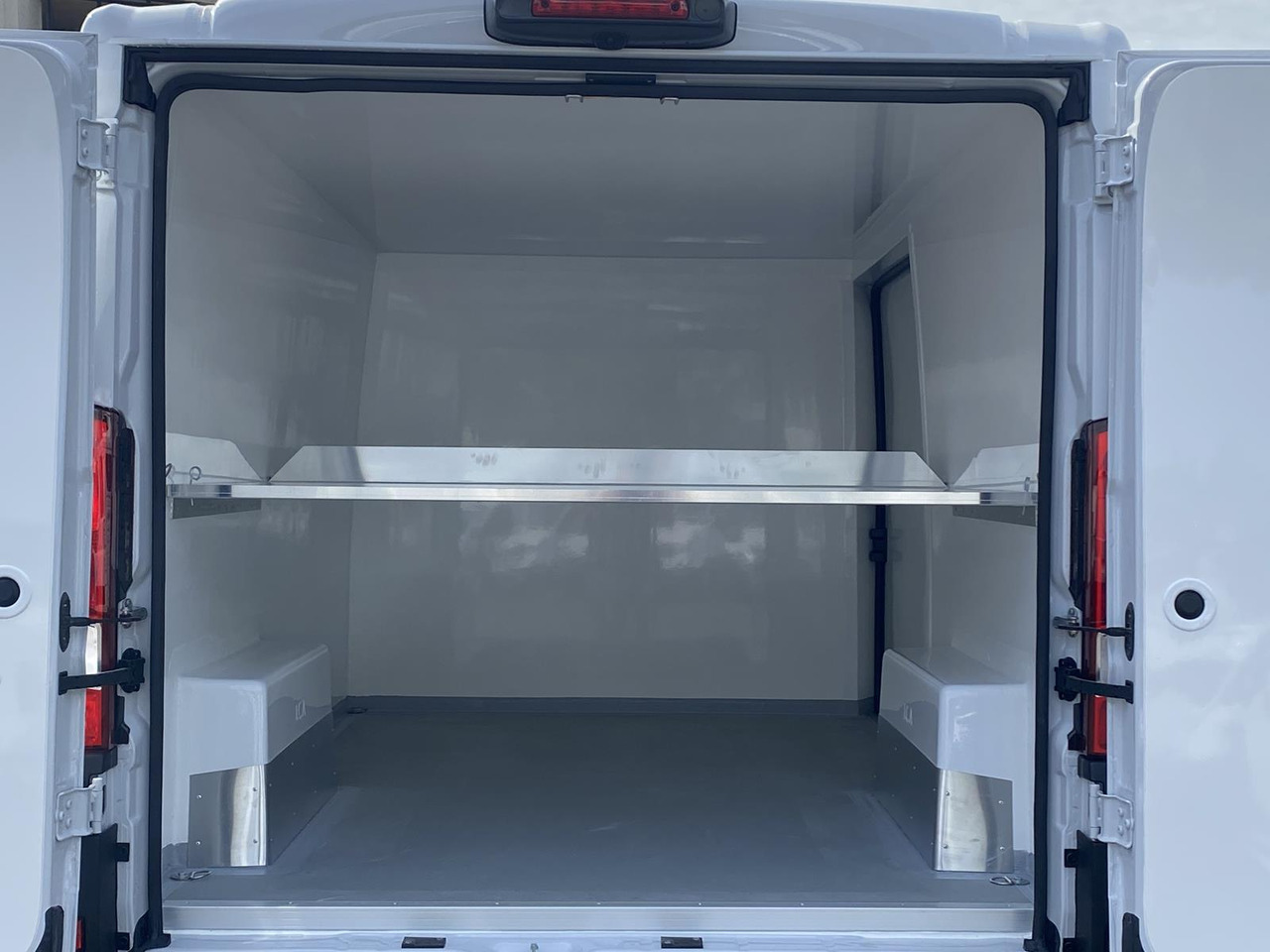 Kühltransporter FIAT DUCATO L2H1 140PS | ISOLIERUNG OHNE KÜHLAGGREGAT: das Bild 21