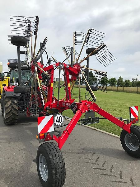 Massey Ferguson MF RK 662 TRC / Fella JURAS 671 - Heuwender/ Wenderechen: das Bild 4 Massey Ferguson MF RK 662 TRC / Fella JURAS 671 - Heuwender/ Wenderechen: das Bild 4