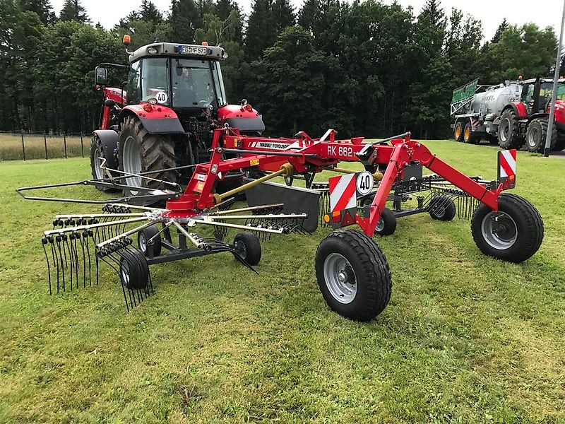 Massey Ferguson MF RK 662 TRC / Fella JURAS 671 - Heuwender/ Wenderechen: das Bild 2 Massey Ferguson MF RK 662 TRC / Fella JURAS 671 - Heuwender/ Wenderechen: das Bild 2
