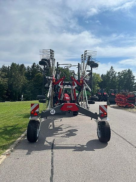 Massey Ferguson MF RK 762 TRC GEN 2 - Heuwender/ Wenderechen: das Bild 3 Massey Ferguson MF RK 762 TRC GEN 2 - Heuwender/ Wenderechen: das Bild 3