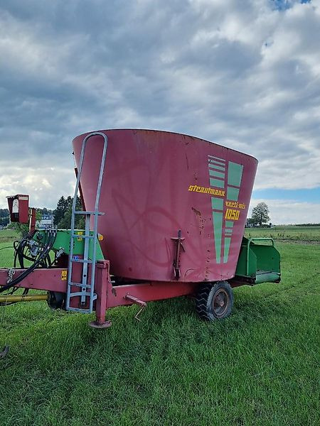 Strautmann Verti-Mix 1050 - Futtermischwagen: das Bild 1 Strautmann Verti-Mix 1050 - Futtermischwagen: das Bild 1