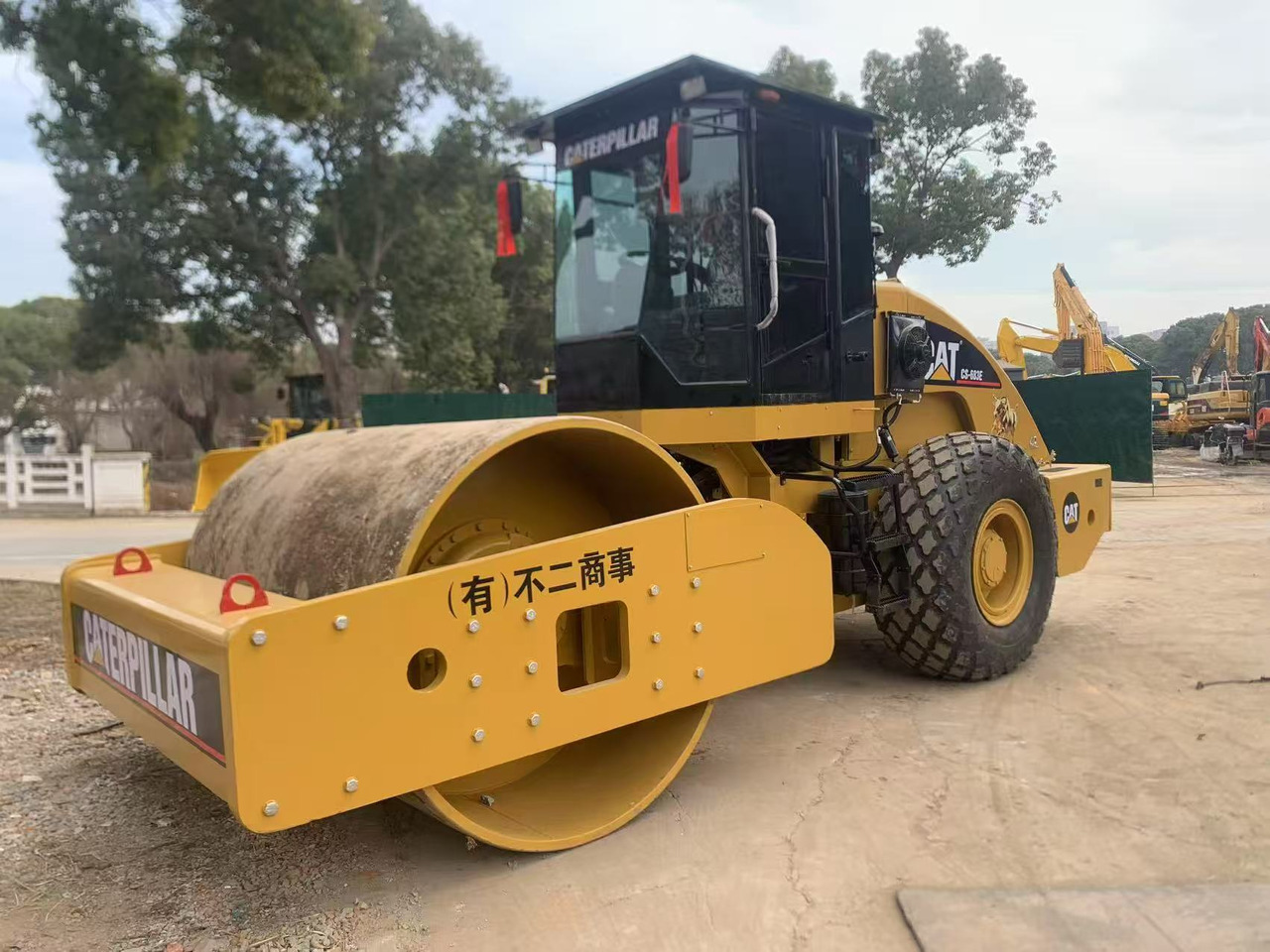 Caterpillar CAT CS683E Used Road Roller Compactor Rodillo compactador - Straßenwalze: das Bild 1 Caterpillar CAT CS683E Used Road Roller Compactor Rodillo compactador - Straßenwalze: das Bild 1