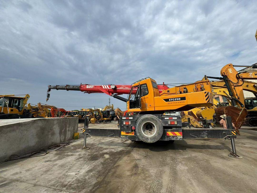 Sany Used Truck Crane 25 Ton with Excellent Work Performance and 1 year Warrenty - Mobilkran: das Bild 4 Sany Used Truck Crane 25 Ton with Excellent Work Performance and 1 year Warrenty - Mobilkran: das Bild 4