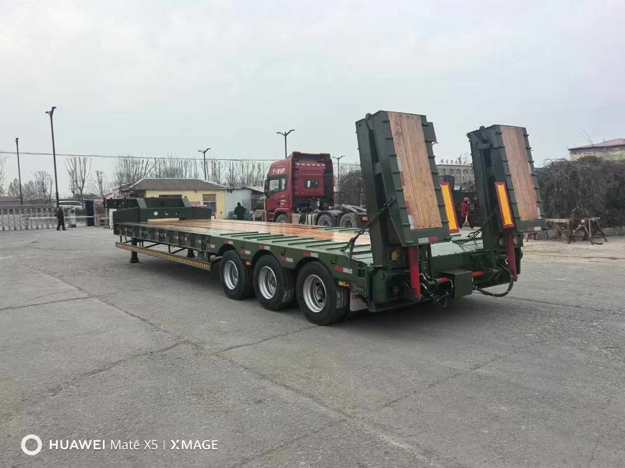 ZHICHENG Semi Flat Bed Low Bed in Length 8-16m with 3 4 Axles - Leasing ZHICHENG Semi Flat Bed Low Bed in Length 8-16m with 3 4 Axles: das Bild 7