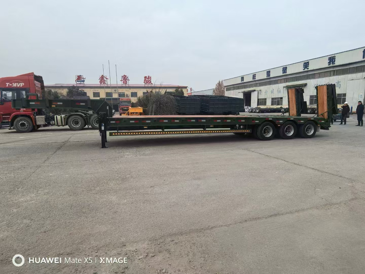 ZHICHENG Semi Flat Bed Low Bed in Length 8-16m with 3 4 Axles - Leasing ZHICHENG Semi Flat Bed Low Bed in Length 8-16m with 3 4 Axles: das Bild 6