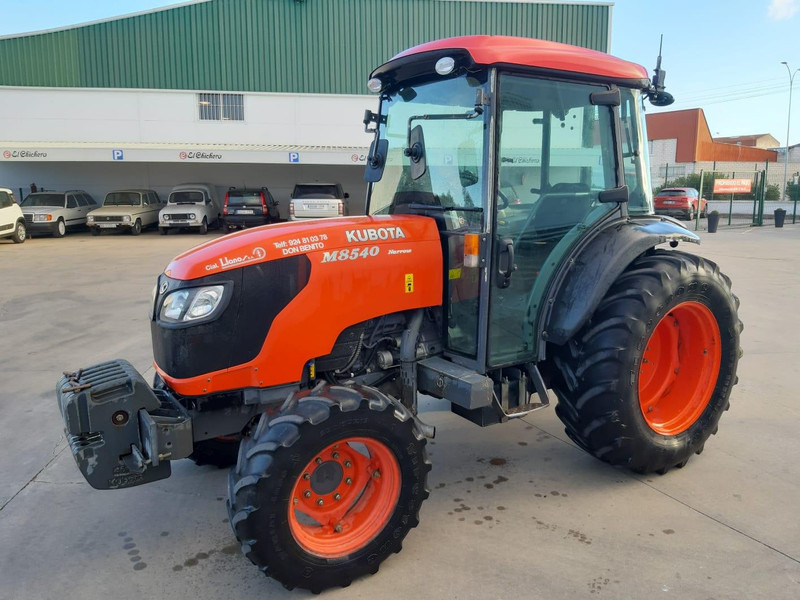 Kubota M8540 - Traktor: das Bild 3 Kubota M8540 - Traktor: das Bild 3