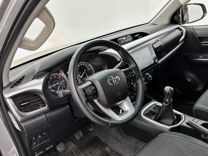 Toyota Hilux 2.4 D-4D Xtra Cab Professional Toneau cover 4x4 3.5t trekhaak Navigatie Stoelverwarming - Pick-up: das Bild 4 Toyota Hilux 2.4 D-4D Xtra Cab Professional Toneau cover 4x4 3.5t trekhaak Navigatie Stoelverwarming - Pick-up: das Bild 4