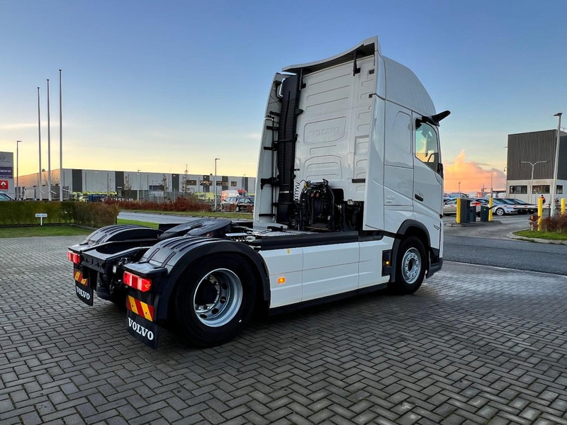 Volvo FH 460 4x2 trekker Aero / Globetrotter XL / Standclima - Sattelzugmaschine: das Bild 5 Volvo FH 460 4x2 trekker Aero / Globetrotter XL / Standclima - Sattelzugmaschine: das Bild 5