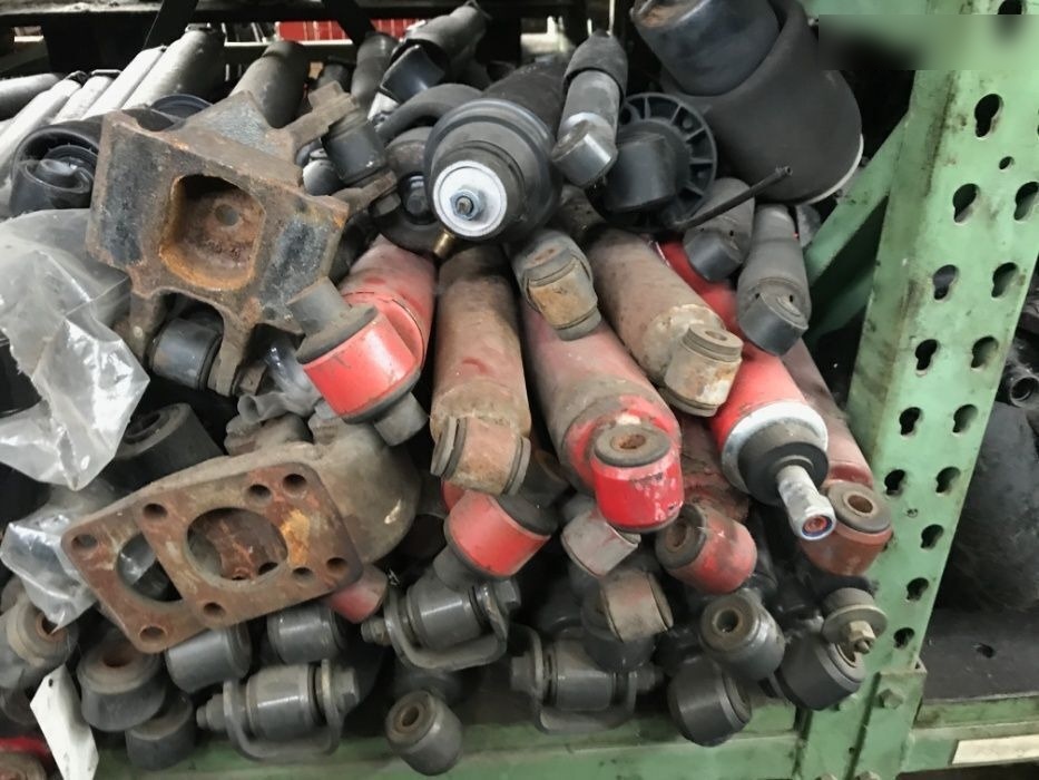 Amortizoare camion din dezmembrari - Stoßdämpfer für LKW: das Bild 5 Amortizoare camion din dezmembrari - Stoßdämpfer für LKW: das Bild 5