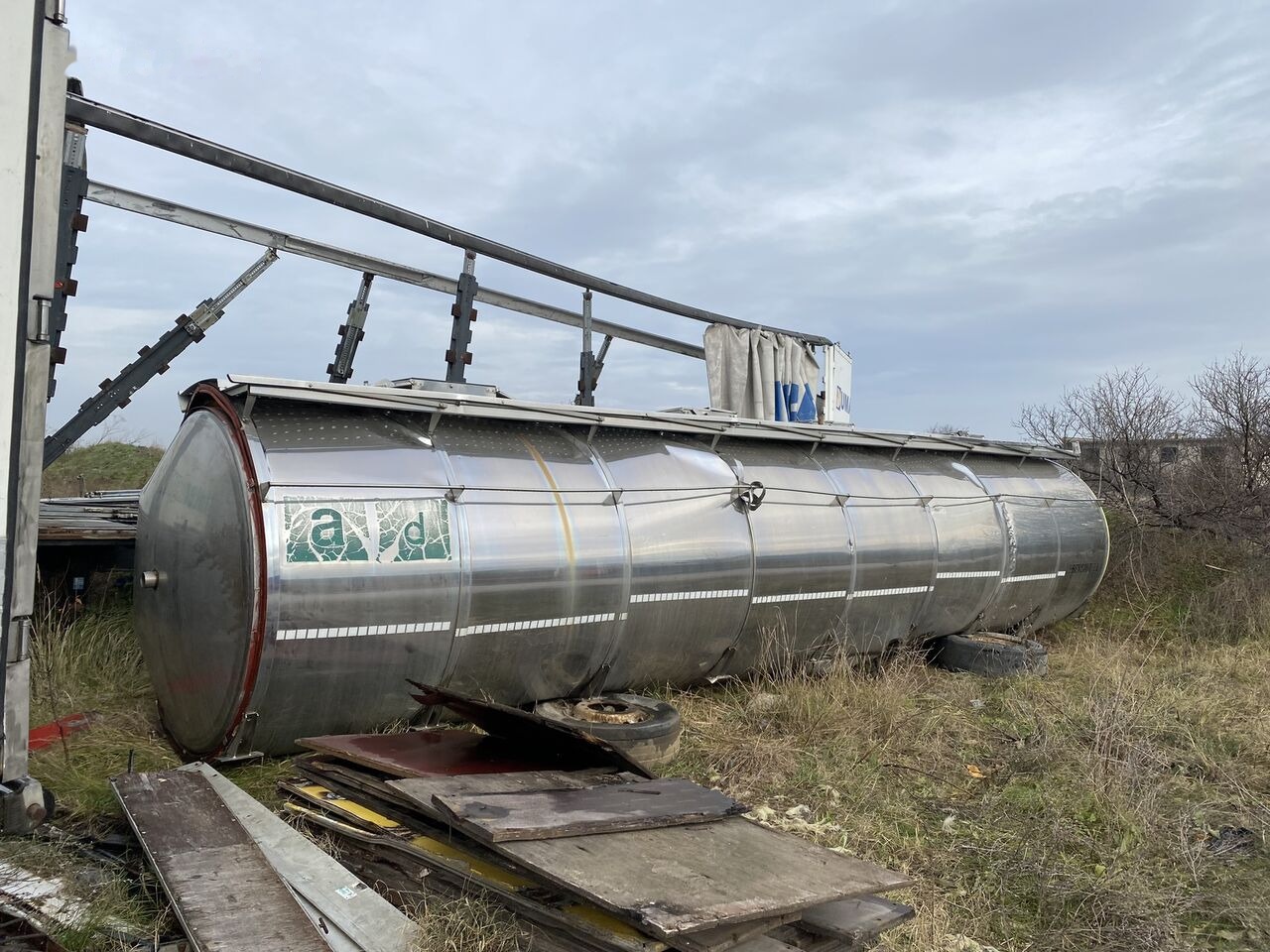 Magyar REZERVOR CISTERNA INOX ALIMENTAR in stare buna - Tankcontainer: das Bild 2 Magyar REZERVOR CISTERNA INOX ALIMENTAR in stare buna - Tankcontainer: das Bild 2