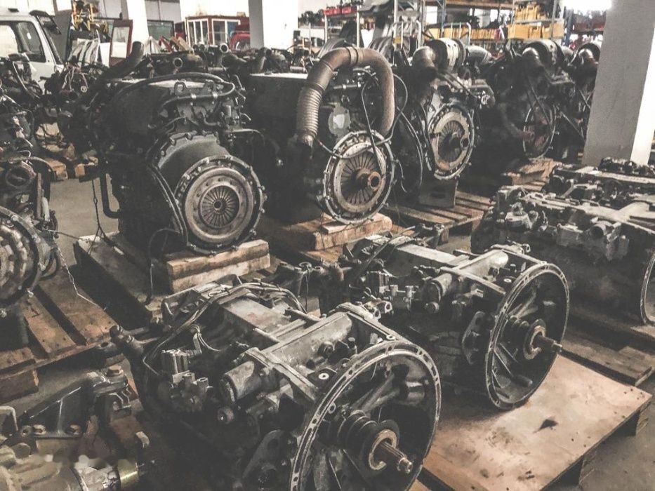 Motor Mercedes Actros / Axor din dezmembrari V6 , V8 , 6 Linie - Motor für LKW: das Bild 1 Motor Mercedes Actros / Axor din dezmembrari V6 , V8 , 6 Linie - Motor für LKW: das Bild 1