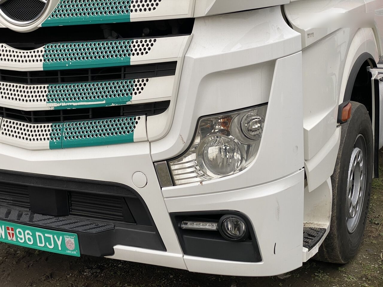 Mercedes-Benz Cap tractor MERCEDES-BENZ TOP Actros 1842 MP4 Klima MegaSpace - Sattelzugmaschine: das Bild 3 Mercedes-Benz Cap tractor MERCEDES-BENZ TOP Actros 1842 MP4 Klima MegaSpace - Sattelzugmaschine: das Bild 3
