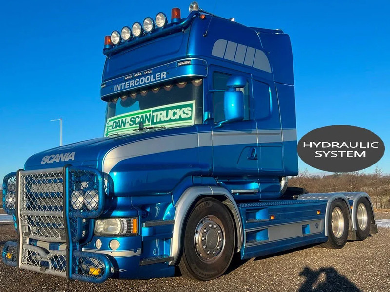 Scania T520 V8 Speciel interior. Air / Air suspension. Opticruise / Retarder .PTO on Engine and gearbox. New Hydr. system. - Sattelzugmaschine: das Bild 1 Scania T520 V8 Speciel interior. Air / Air suspension. Opticruise / Retarder .PTO on Engine and gearbox. New Hydr. system. - Sattelzugmaschine: das Bild 1