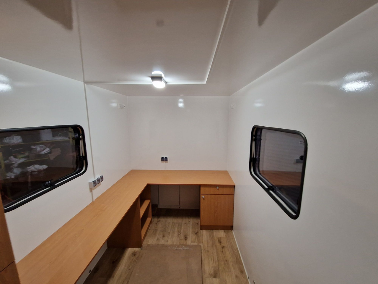 Przyczepa Socjalna Magazyn Budowa Stróżówka Nowa dowolna zabudowa - Wohncontainer, Anhänger: das Bild 5 Przyczepa Socjalna Magazyn Budowa Stróżówka Nowa dowolna zabudowa - Wohncontainer, Anhänger: das Bild 5