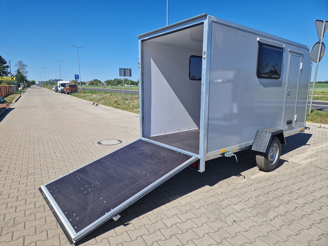 Przyczepa kempingowa Motocamp dla motocykla - Wohnwagen: das Bild 2 Przyczepa kempingowa Motocamp dla motocykla - Wohnwagen: das Bild 2