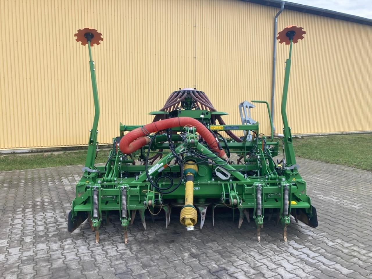 Amazone KX3001 + AVANT3002NUR 320HA - Säkombination: das Bild 4 Amazone KX3001 + AVANT3002NUR 320HA - Säkombination: das Bild 4
