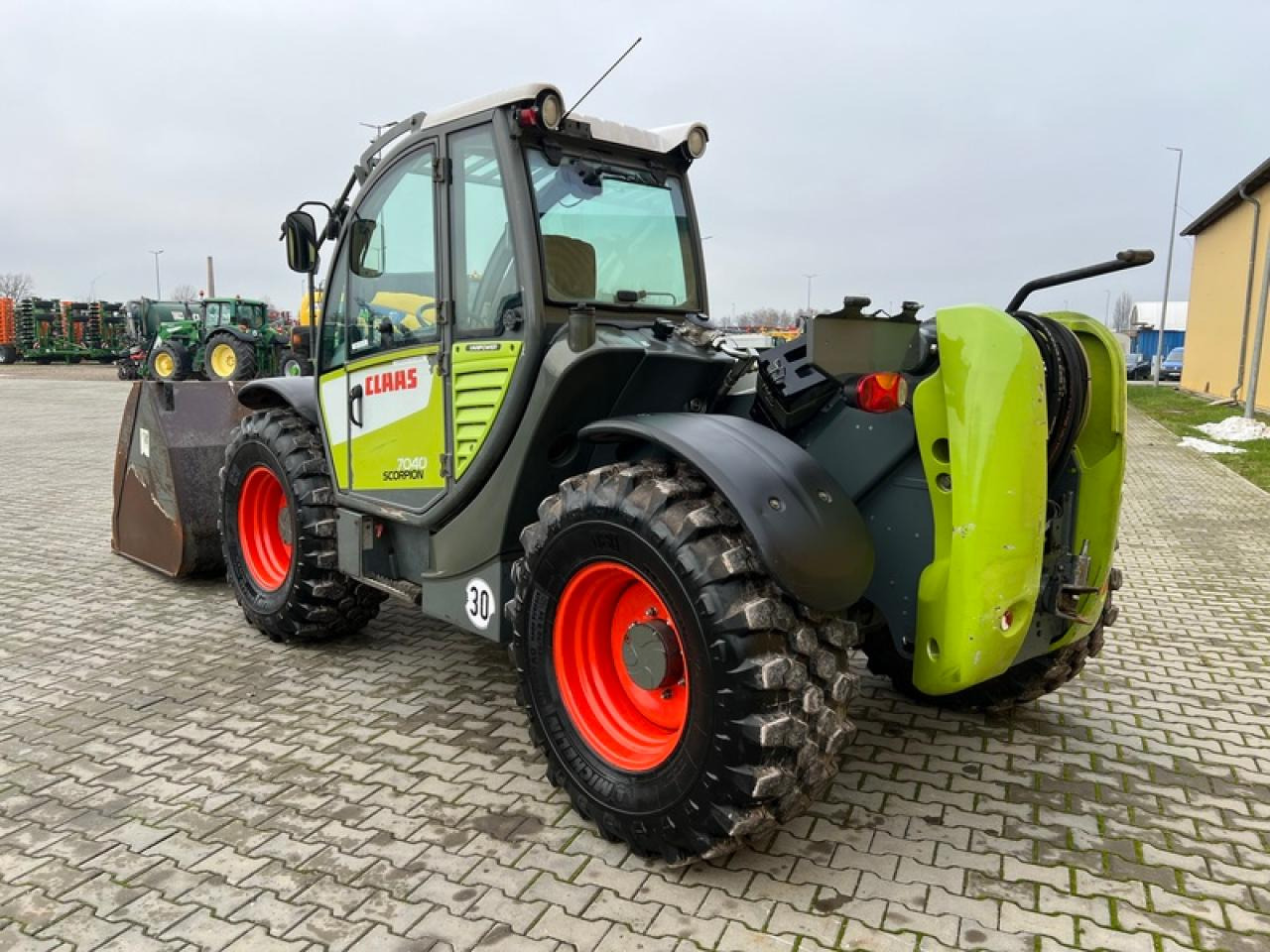 CLAAS SCORPION 7040 - Teleskoplader: das Bild 2 CLAAS SCORPION 7040 - Teleskoplader: das Bild 2