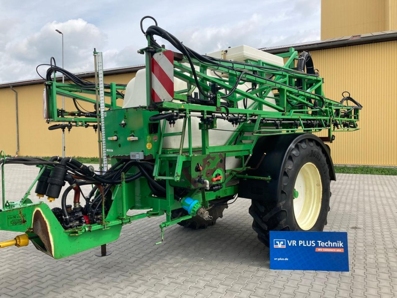 D4027 - Anhängespritze: das Bild 1 D4027 - Anhängespritze: das Bild 1