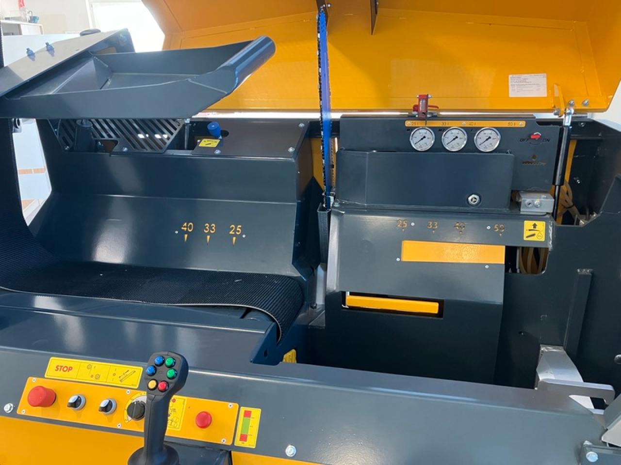 TITAN 43/20CE UNIFOREST - Forsttechnik: das Bild 5 TITAN 43/20CE UNIFOREST - Forsttechnik: das Bild 5