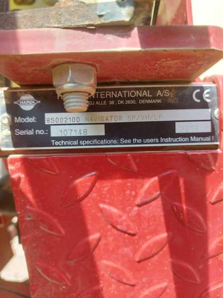 Hardi NAVIGATOR 4000L 27M - Anhängespritze: das Bild 2 Hardi NAVIGATOR 4000L 27M - Anhängespritze: das Bild 2