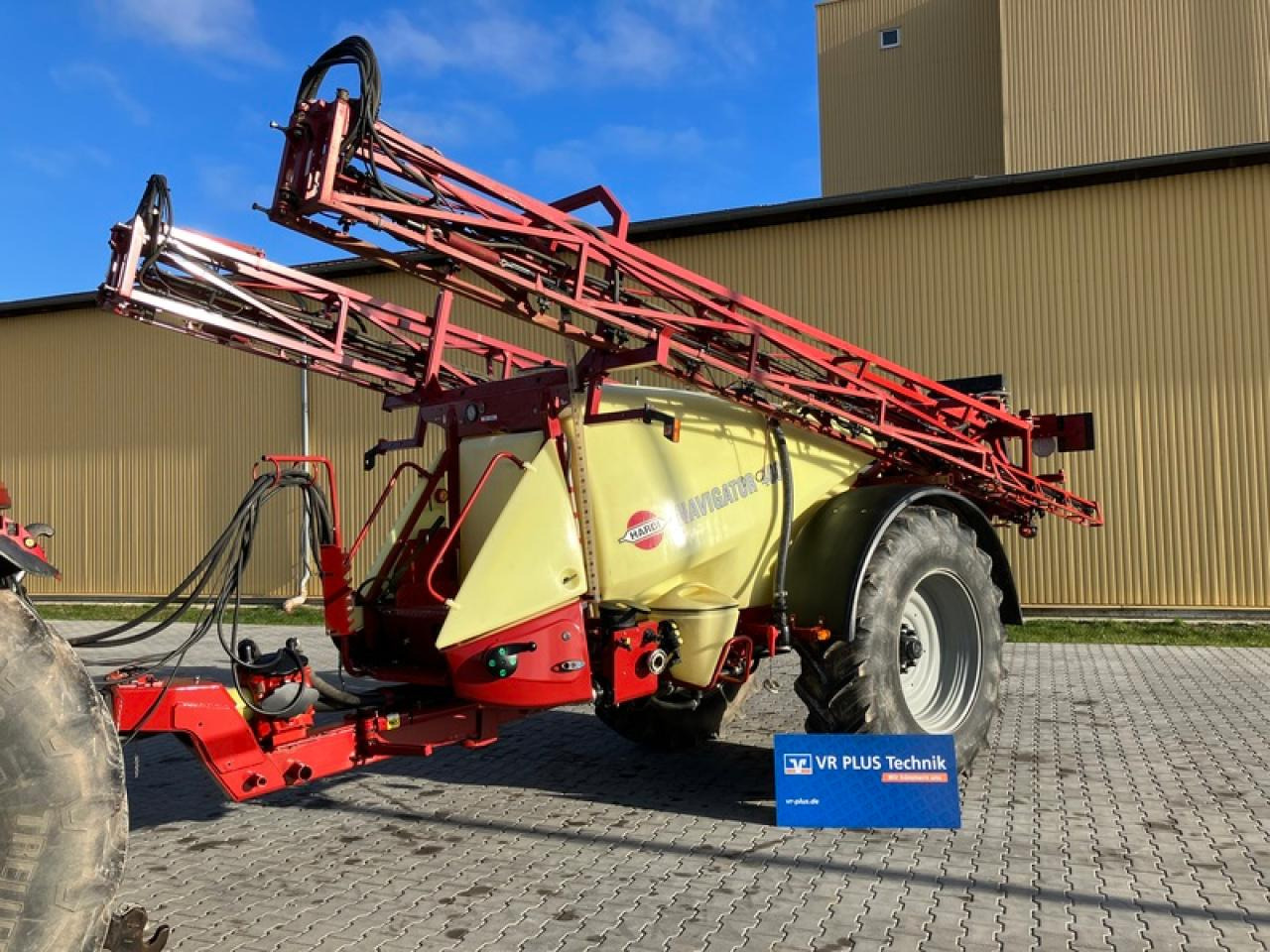 Hardi NAVIGATOR 4000L 27M - Anhängespritze: das Bild 1 Hardi NAVIGATOR 4000L 27M - Anhängespritze: das Bild 1