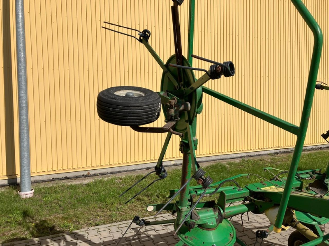 Kuhn GF 5001 MH - Heuwender/ Wenderechen: das Bild 5 Kuhn GF 5001 MH - Heuwender/ Wenderechen: das Bild 5