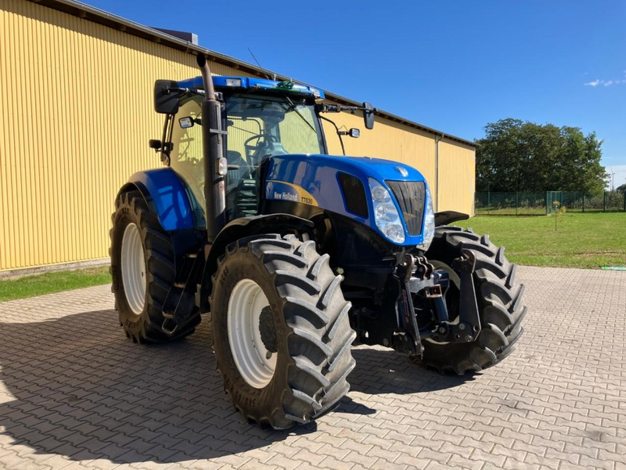 New Holland T7030 // GPS STARFIRE 6000 - Traktor: das Bild 4 New Holland T7030 // GPS STARFIRE 6000 - Traktor: das Bild 4