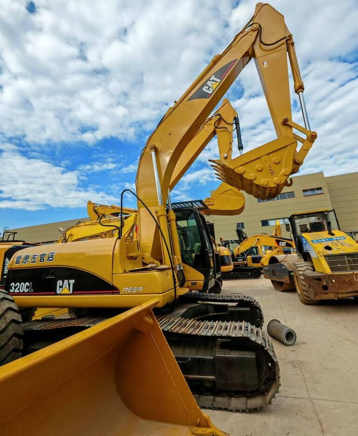 Caterpillar 320CL - Mobilbagger: das Bild 2 Caterpillar 320CL - Mobilbagger: das Bild 2