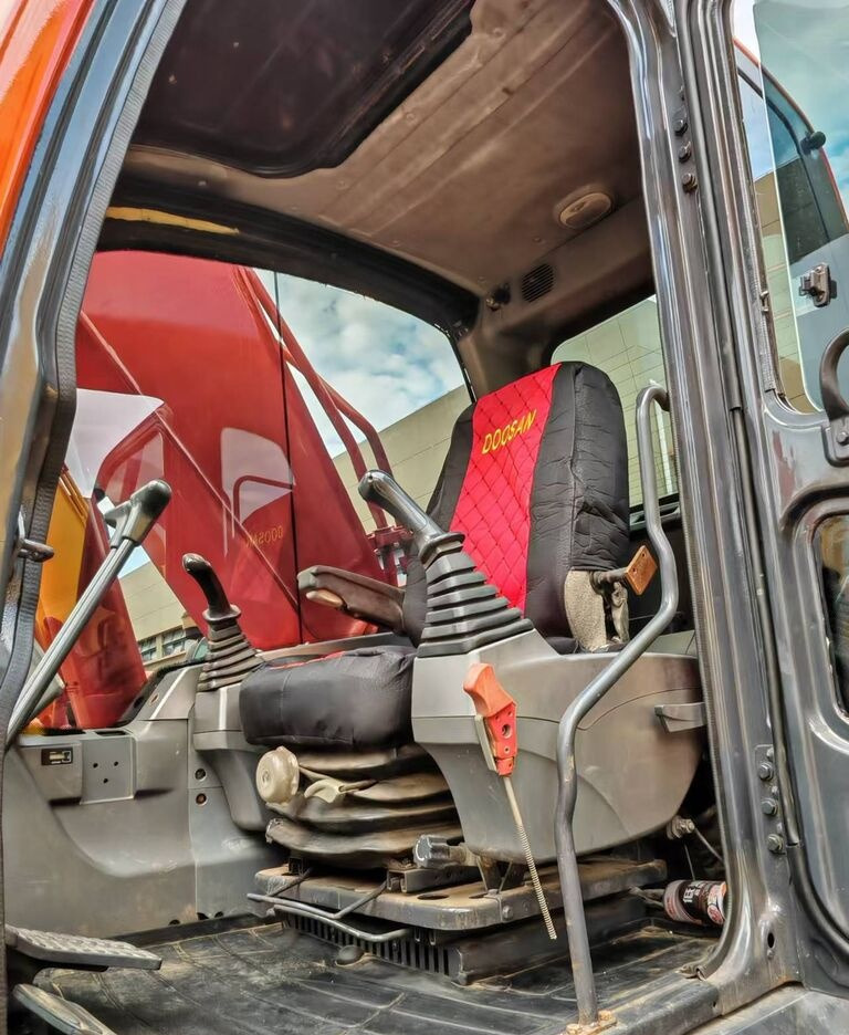 Doosan DX300LC - Kettenbagger: das Bild 3 Doosan DX300LC - Kettenbagger: das Bild 3