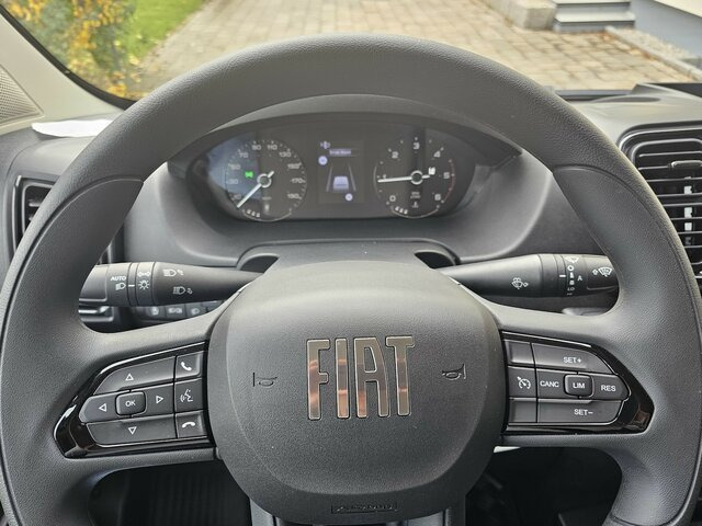 FIAT Ducato 140 DOKA Pritsche 2,9 Meter Klima DAB... - Pritsche Transporter, Transporter mit Doppelkabine: das Bild 4 FIAT Ducato 140 DOKA Pritsche 2,9 Meter Klima DAB... - Pritsche Transporter, Transporter mit Doppelkabine: das Bild 4