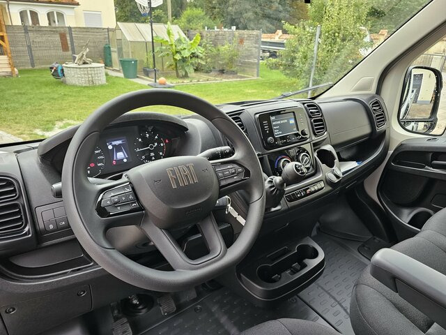 FIAT Ducato MAXI 180 Serie10-9.2 2025 L5 L4 Pritsche - Pritsche Transporter: das Bild 2 FIAT Ducato MAXI 180 Serie10-9.2 2025 L5 L4 Pritsche - Pritsche Transporter: das Bild 2