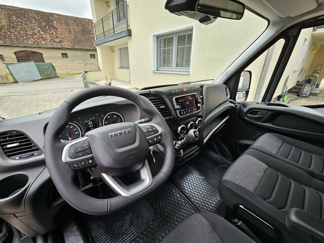 IVECO Daily 35S18 3.0 Pritsche Plane LBW Bär AHK ACC - Planen Transporter: das Bild 4 IVECO Daily 35S18 3.0 Pritsche Plane LBW Bär AHK ACC - Planen Transporter: das Bild 4