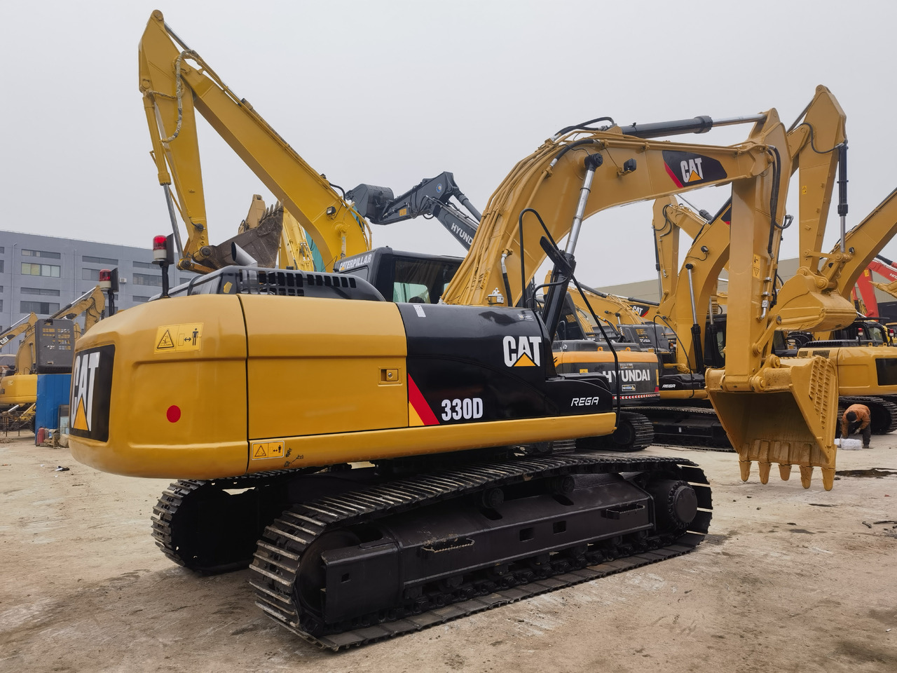 CAT 330D Excavator - Kettenbagger: das Bild 2 CAT 330D Excavator - Kettenbagger: das Bild 2