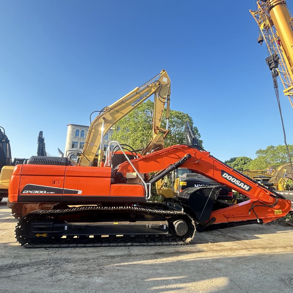Doosan DX300LC-9c Crawler Excavator - Kettenbagger: das Bild 1 Doosan DX300LC-9c Crawler Excavator - Kettenbagger: das Bild 1