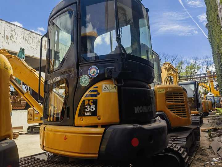 Good condition used excavator Komatsu PC35, Komatsu PC35MR-3 excavator with dozer, mini escavadora Komatsu - Kettenbagger: das Bild 3 Good condition used excavator Komatsu PC35, Komatsu PC35MR-3 excavator with dozer, mini escavadora Komatsu - Kettenbagger: das Bild 3