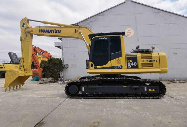 Japan original Komatsu PC240lc-8 digger, medium size hydraulic excavator PC200 PC210 PC220 PC240 for sale - Kettenbagger: das Bild 2 Japan original Komatsu PC240lc-8 digger, medium size hydraulic excavator PC200 PC210 PC220 PC240 for sale - Kettenbagger: das Bild 2