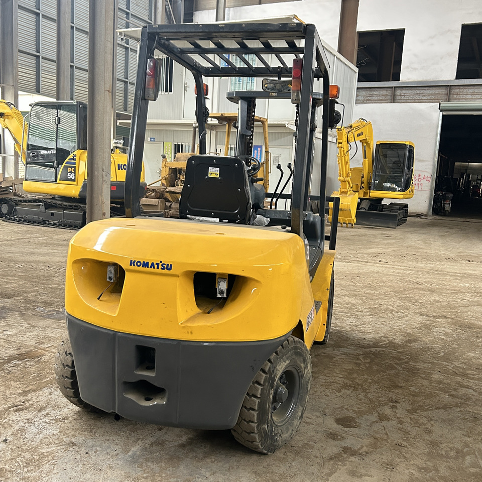 Komatsu FD30 Forklift - Dieselstapler: das Bild 5 Komatsu FD30 Forklift - Dieselstapler: das Bild 5