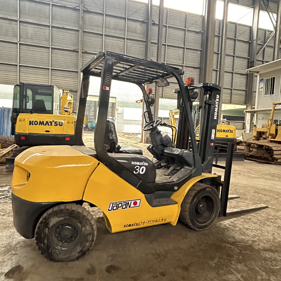 Komatsu FD30 Forklift - Dieselstapler: das Bild 4 Komatsu FD30 Forklift - Dieselstapler: das Bild 4