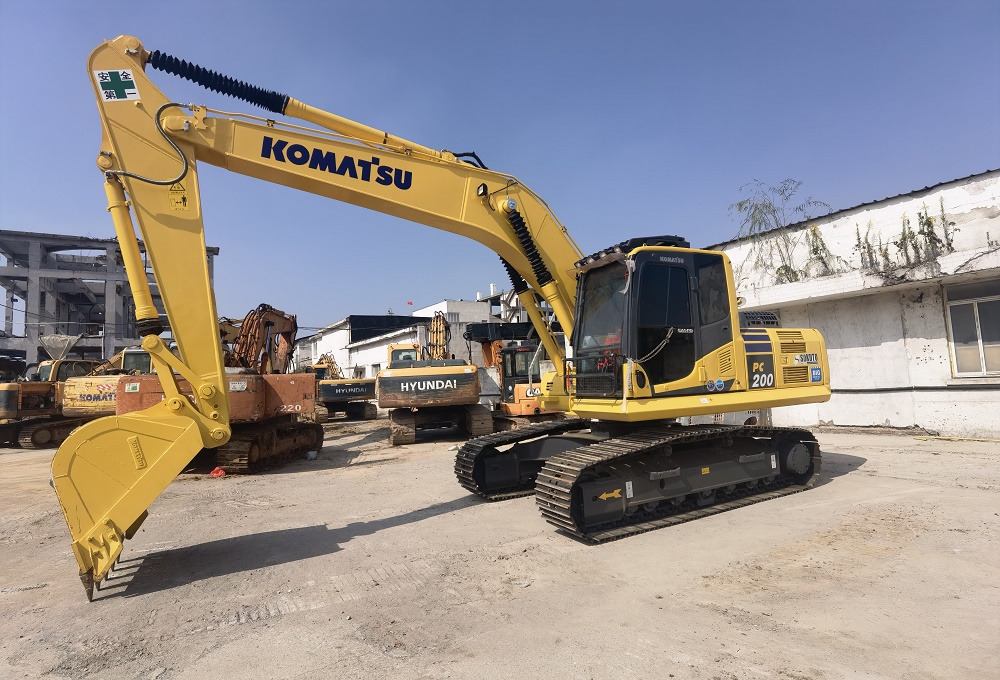 Komatsu PC200-8 Excavator - Kettenbagger: das Bild 4 Komatsu PC200-8 Excavator - Kettenbagger: das Bild 4