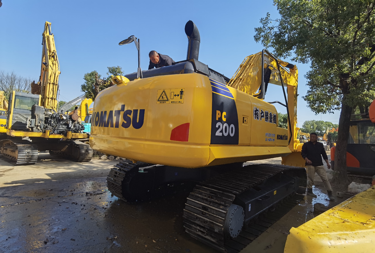 Komatsu PC200-8 Excavator - Kettenbagger: das Bild 2 Komatsu PC200-8 Excavator - Kettenbagger: das Bild 2