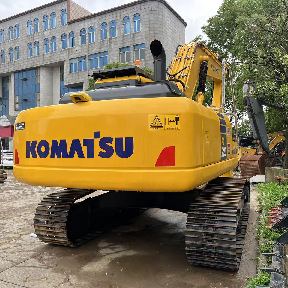 Komatsu PC220-8 Excavator - Kettenbagger: das Bild 4 Komatsu PC220-8 Excavator - Kettenbagger: das Bild 4