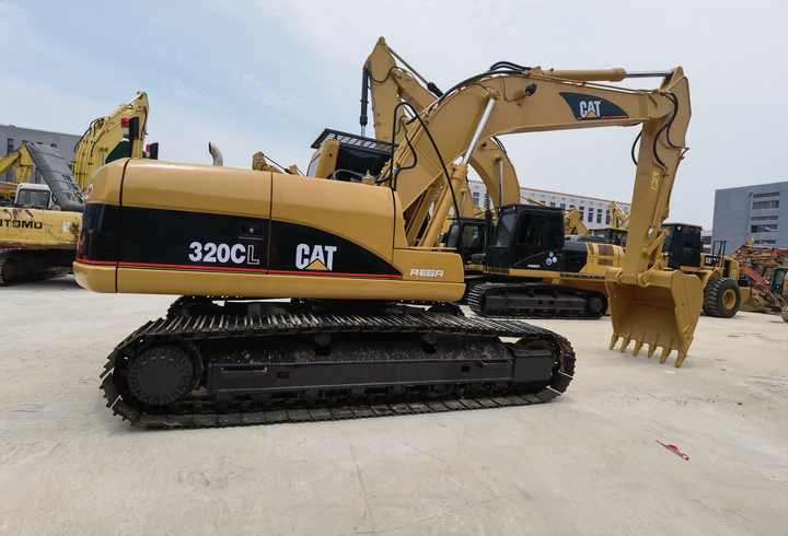 Second hand excavator in good condition CAT320cl excavator USED for sale - Kettenbagger: das Bild 4 Second hand excavator in good condition CAT320cl excavator USED for sale - Kettenbagger: das Bild 4