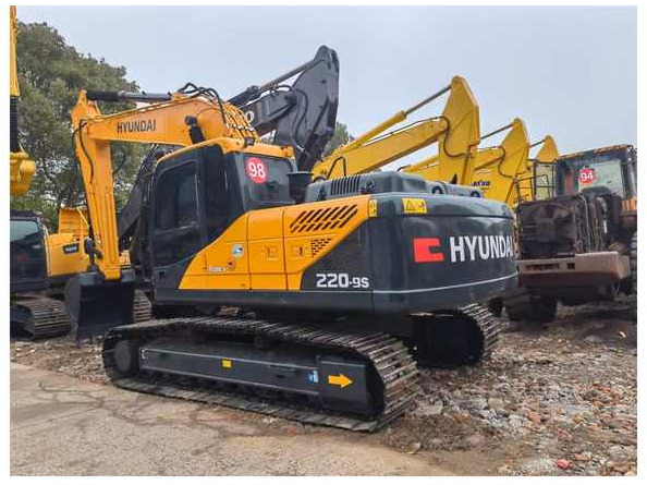 Used hyundai 220lc-9s excavator Good condition made in Korea 22 ton hydraulic digger crawler excavator for sale - Bagger: das Bild 1 Used hyundai 220lc-9s excavator Good condition made in Korea 22 ton hydraulic digger crawler excavator for sale - Bagger: das Bild 1